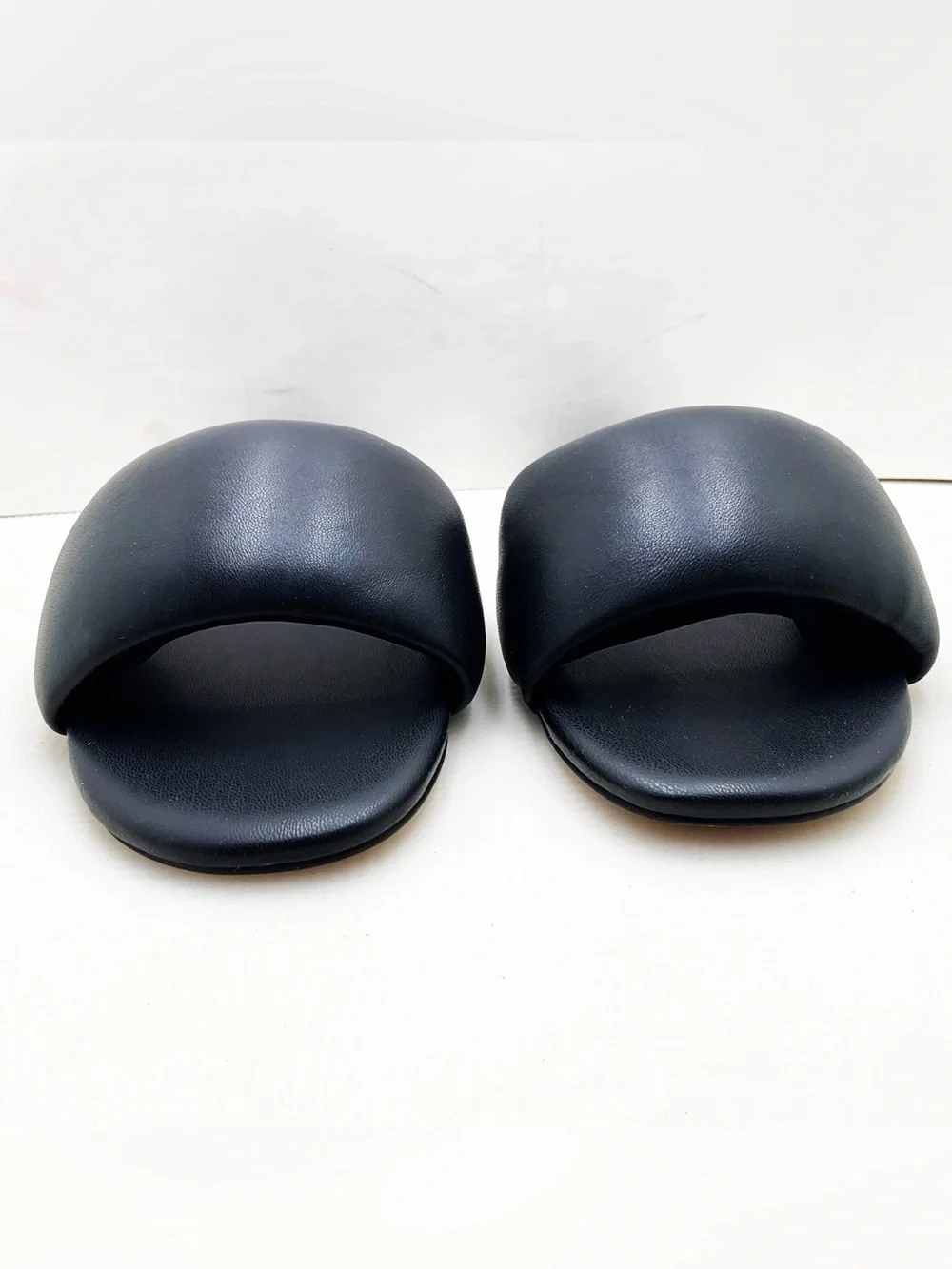 🆕{Steve Madden} Karter Puffy Leather Slide Sandals